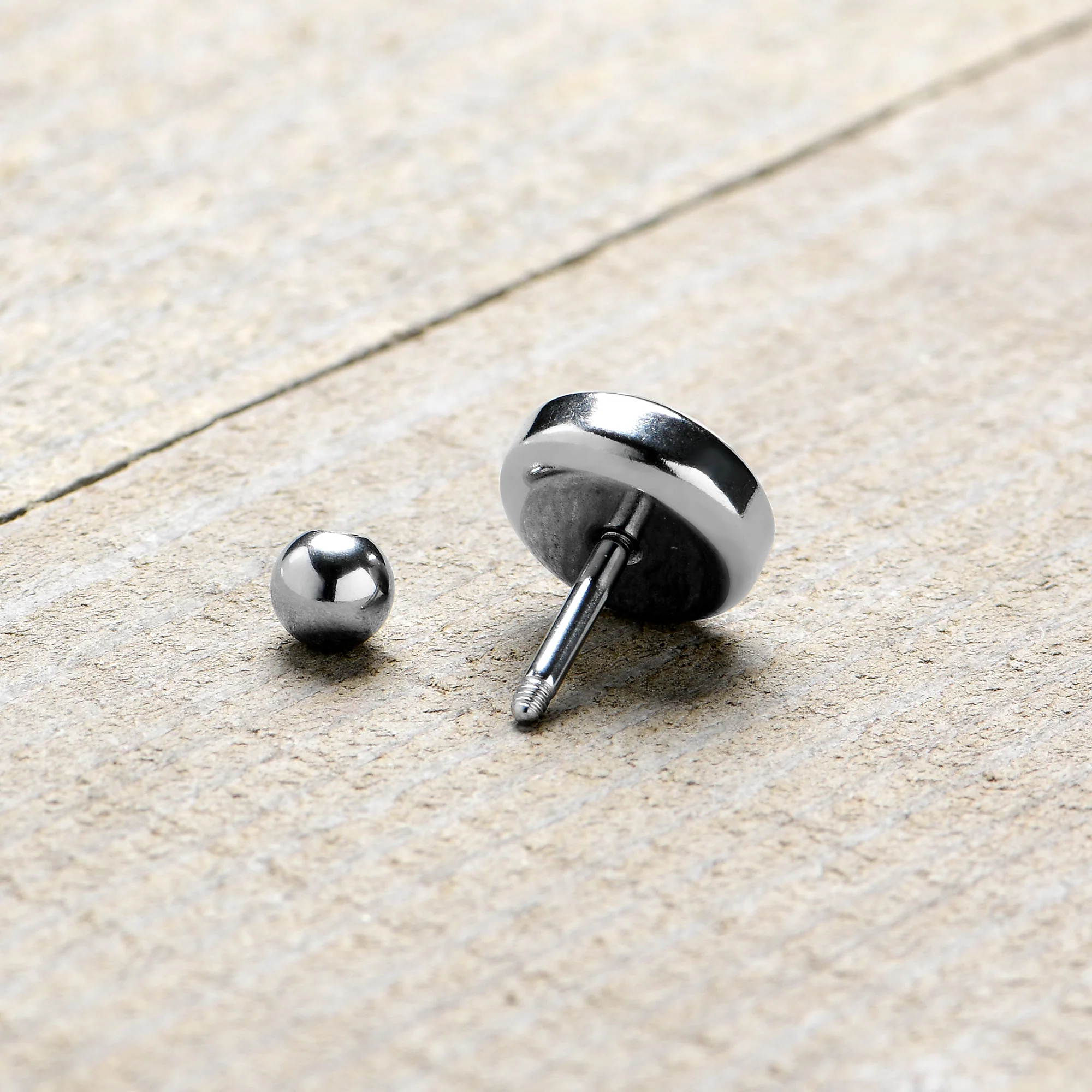 16G 1/4 Red Hot Lips Cartilage Tragus Earring by Onyx O - Image 6
