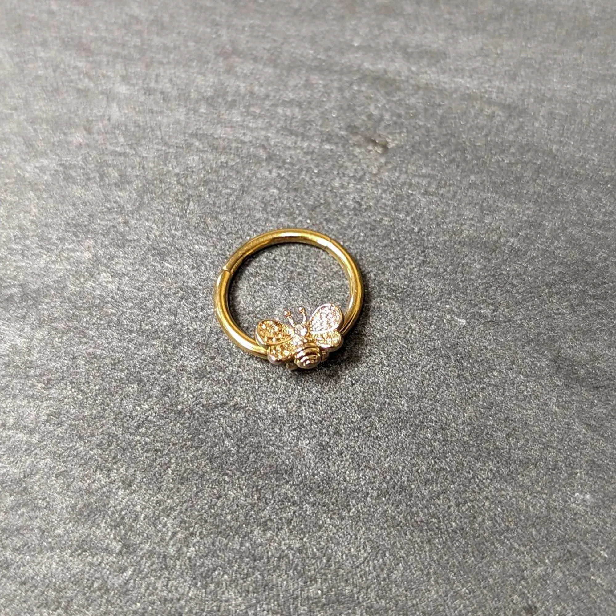 16G 3/8 Clear Gem Gold Tone Beauty Bee Hinged Circular Ring - Image 5