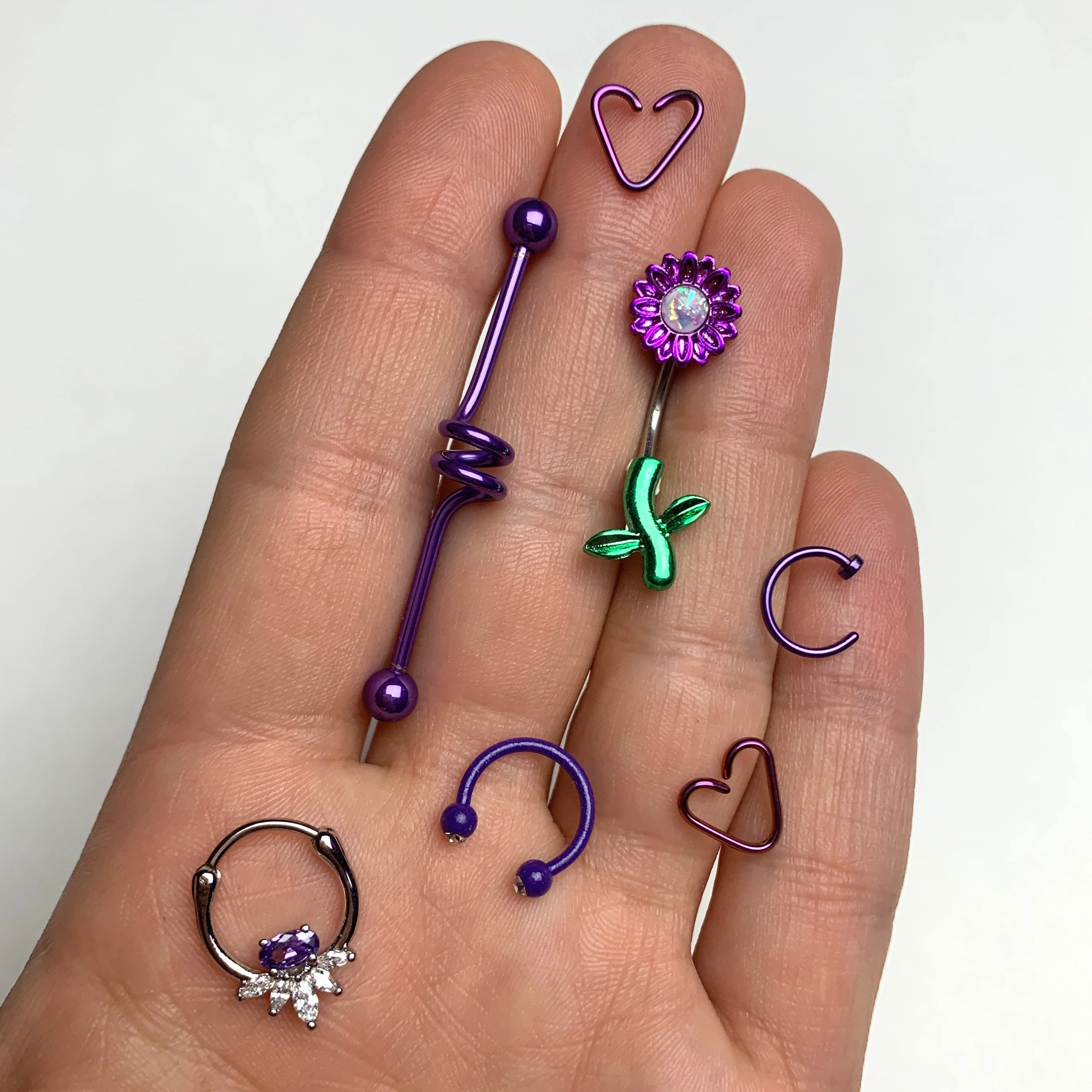 16G Clear Gem Purple Glow in the Dark Horseshoe Circular Barbell - Image 2