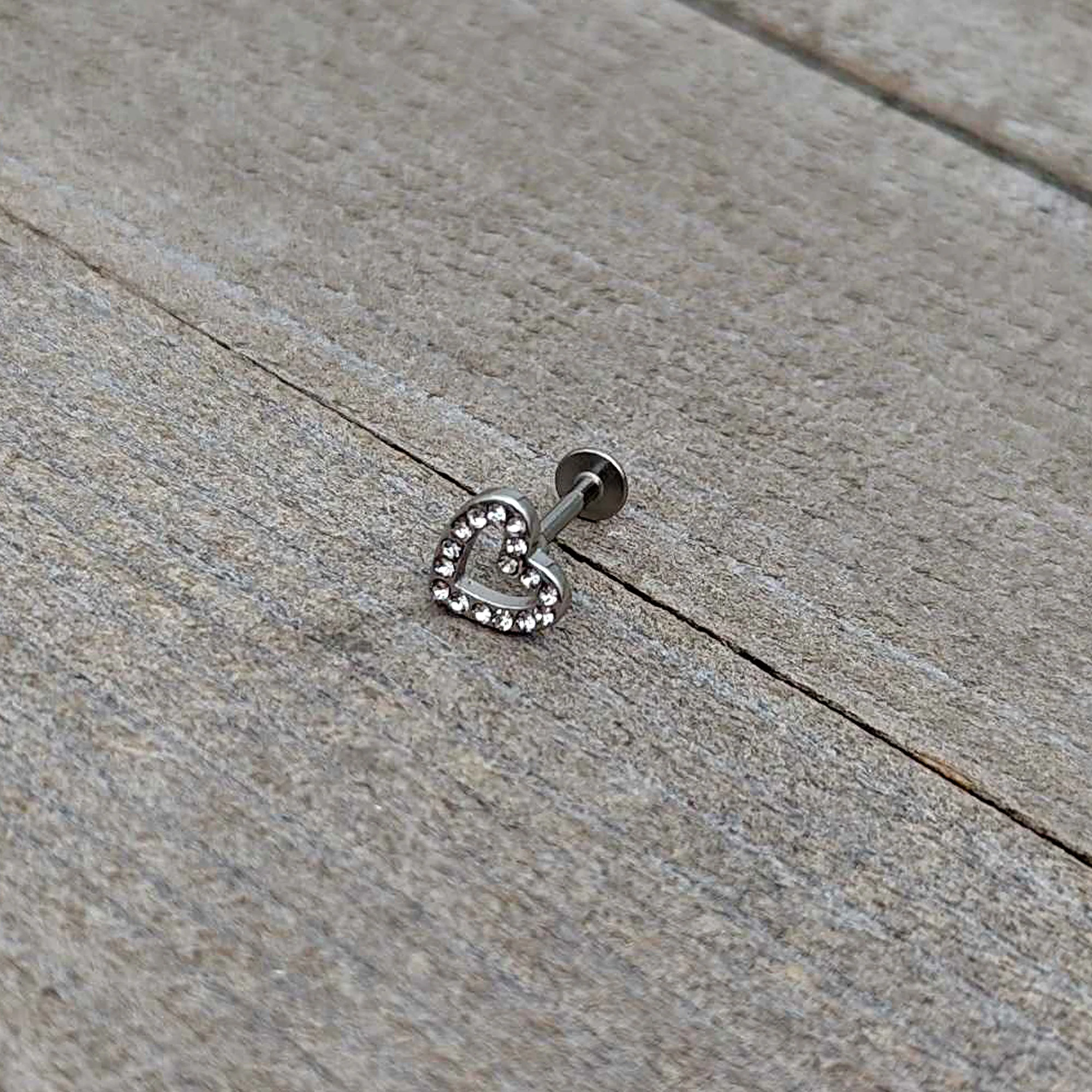16G 5/16 Clear Gem Open Heart Valentine Labret Monroe Tragus - Image 7