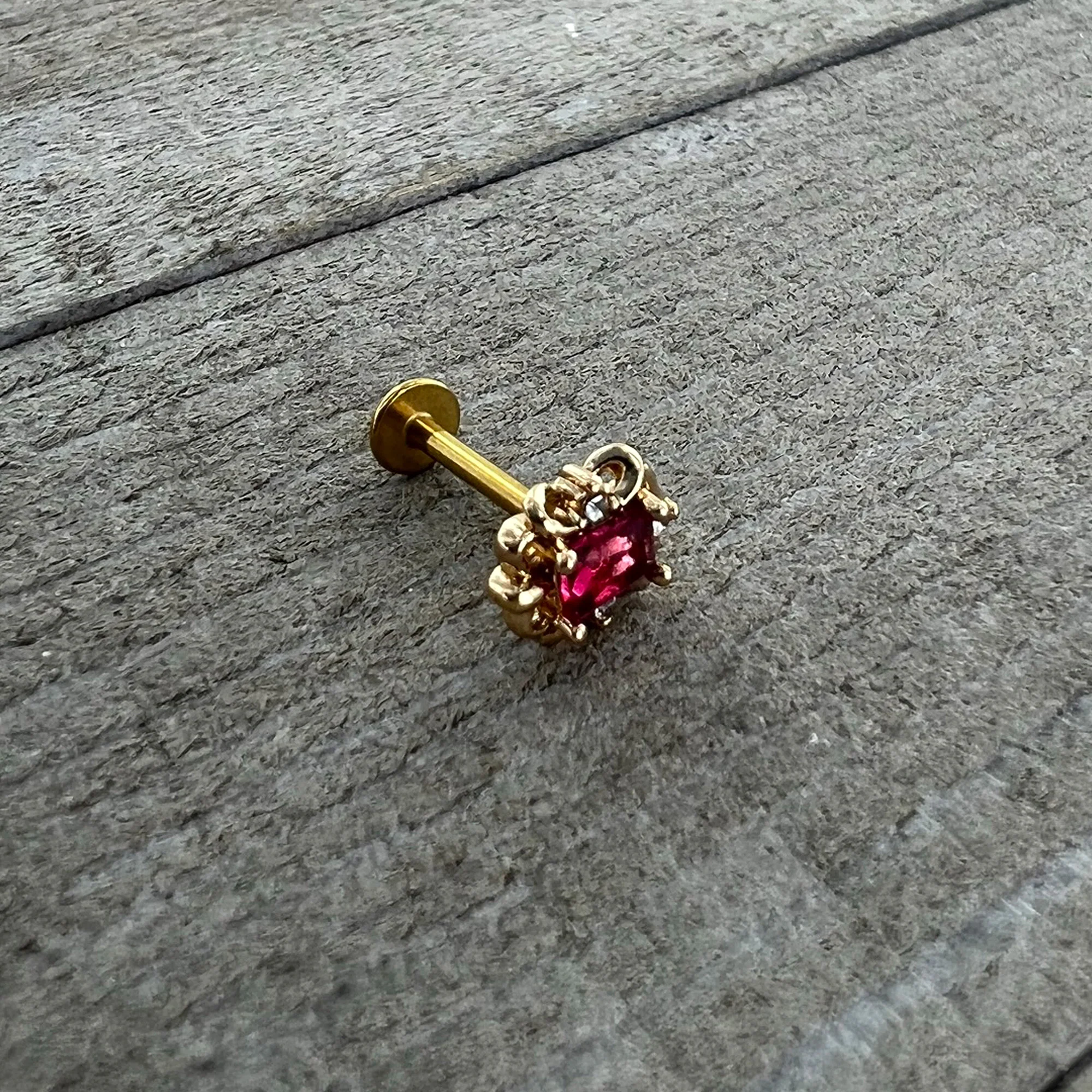 16G 5/16 Red Gem Gold Tone Regal Escutcheon Labret Monroe Tragus - Image 6