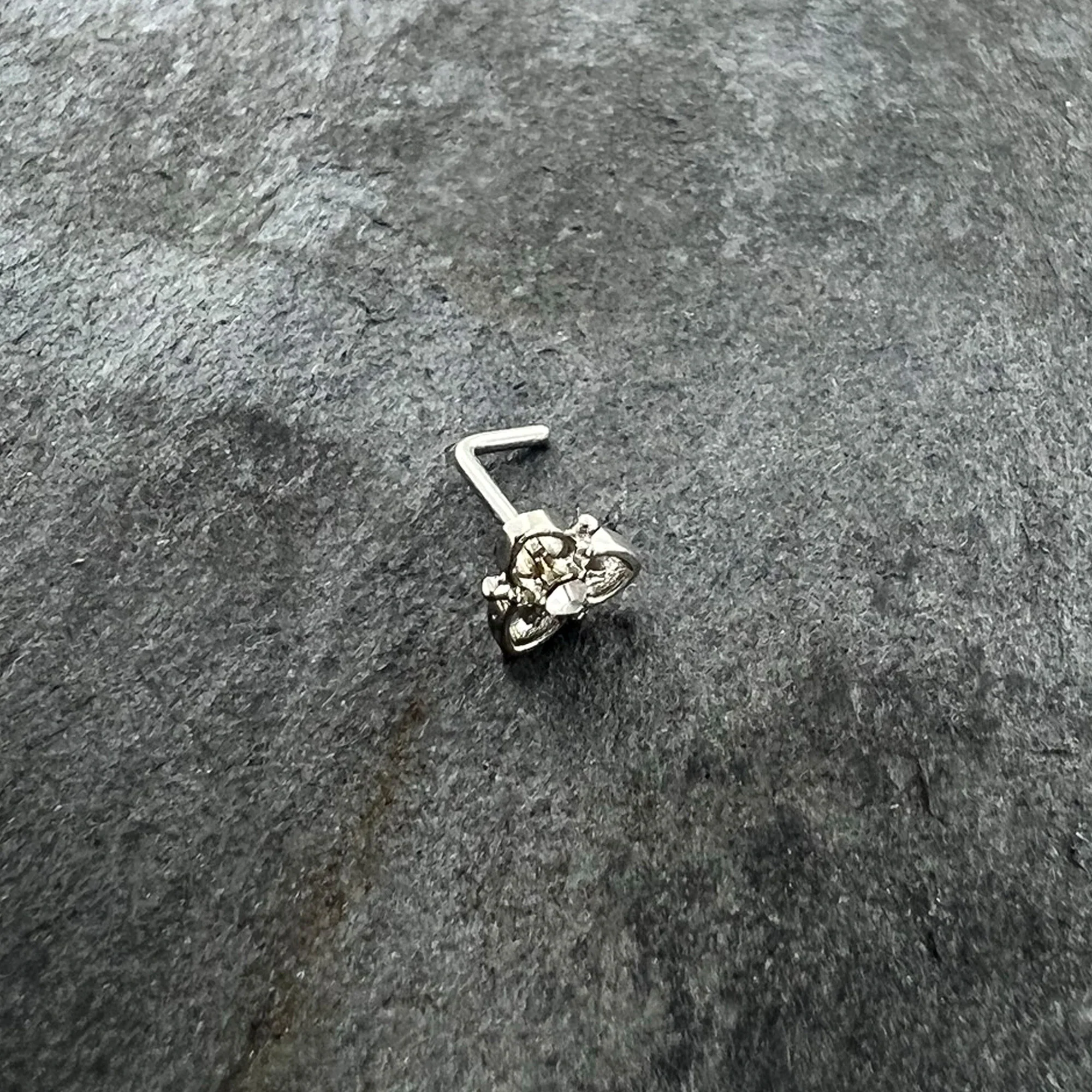 20G 1/4 Clear CZ Gem Triple Heart Triquetra L Shape Nose Ring - Image 5