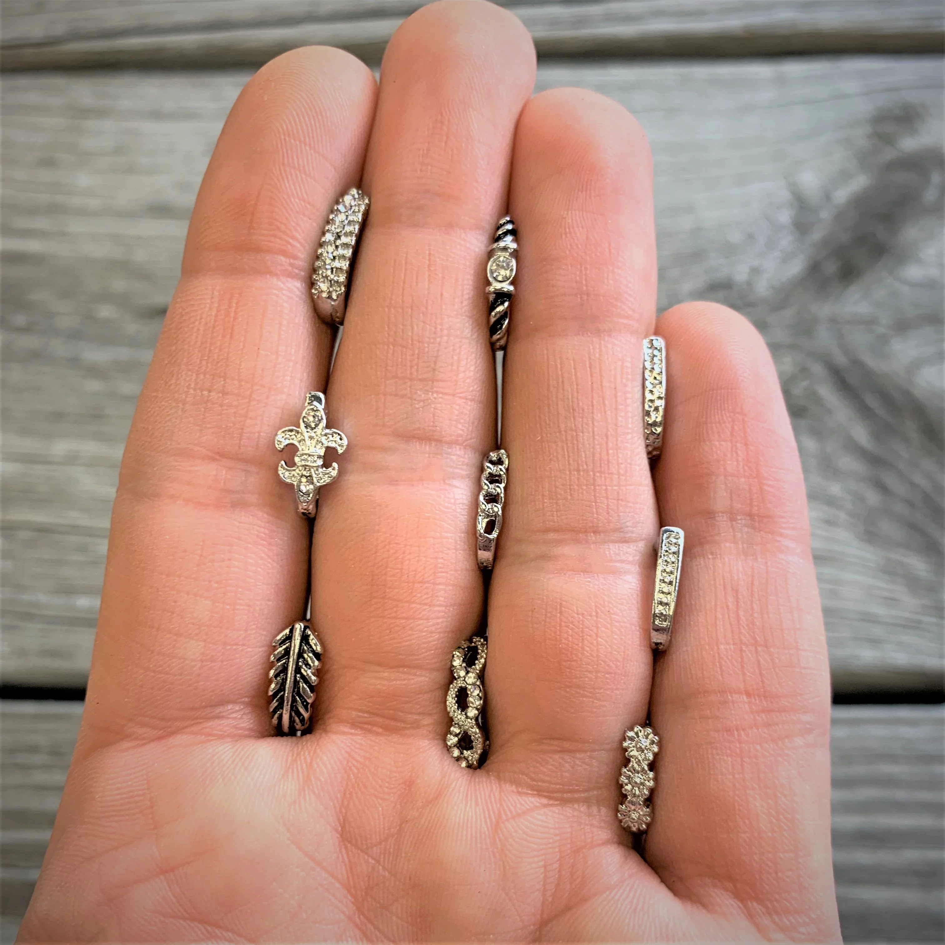 20G 3/8 Steel Daisy Chain Flower Faux Hoop Nose Bone - Image 2