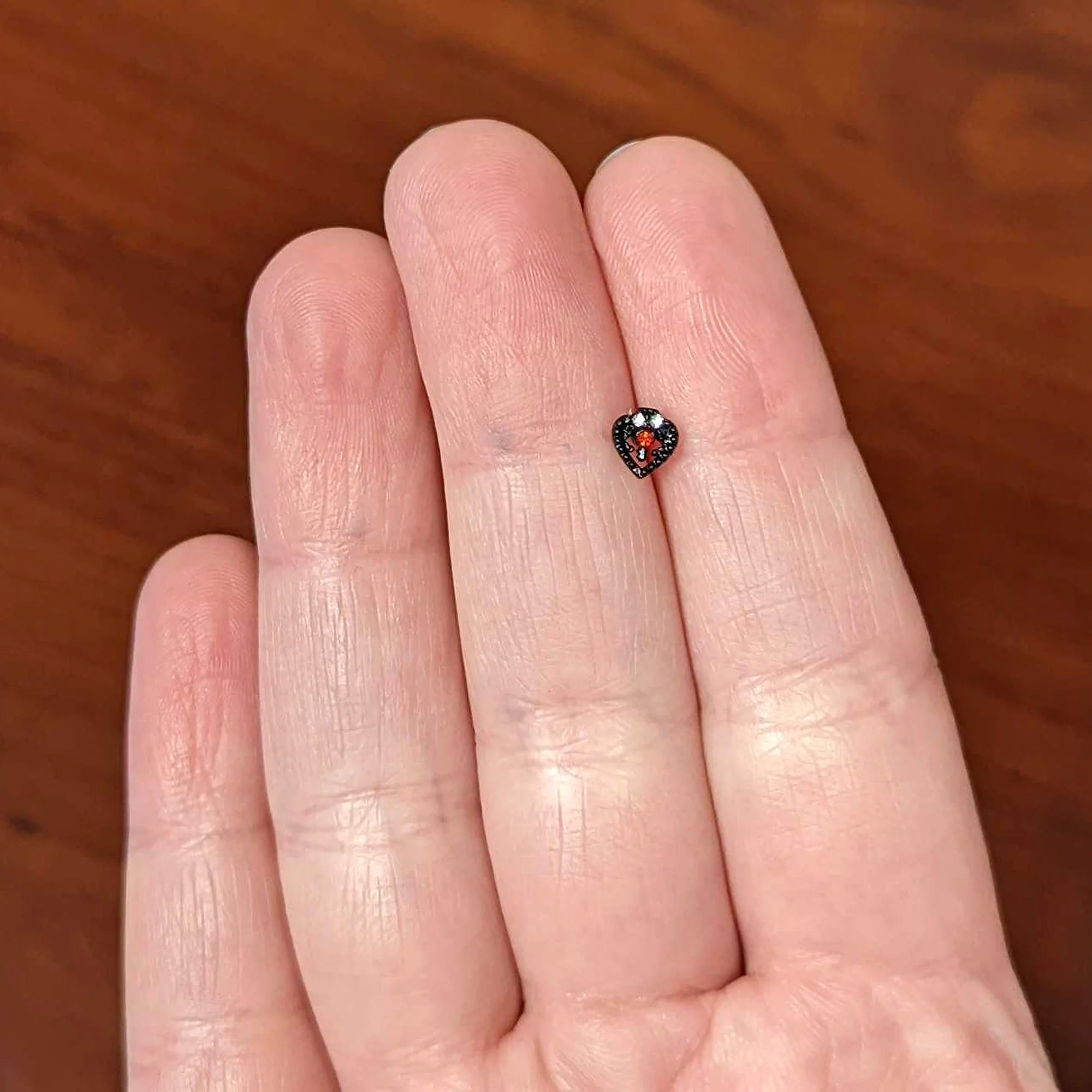 20G 7.5mm Red Clear Gem Black Key Heart L Shape Nose Ring - Image 5