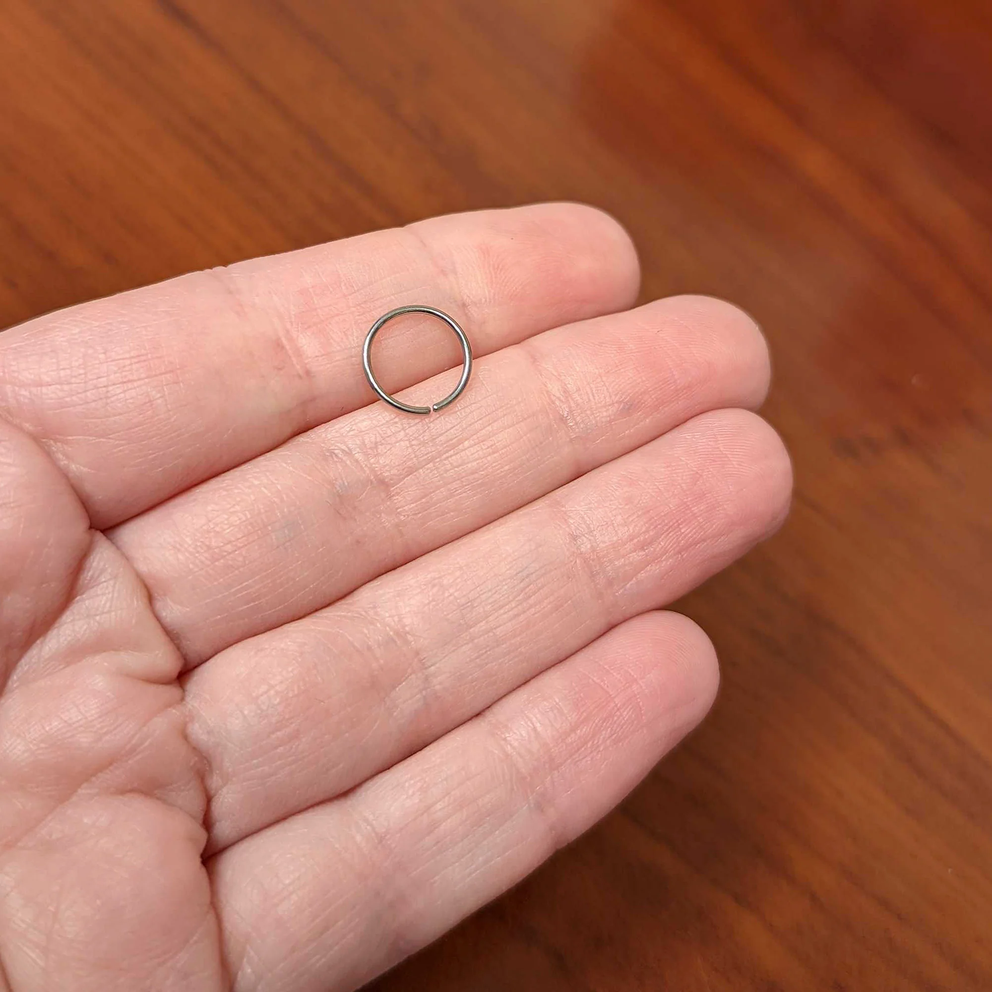 20G 9mm Grade 23 Titanium Bendable Hoop Ring - Image 4
