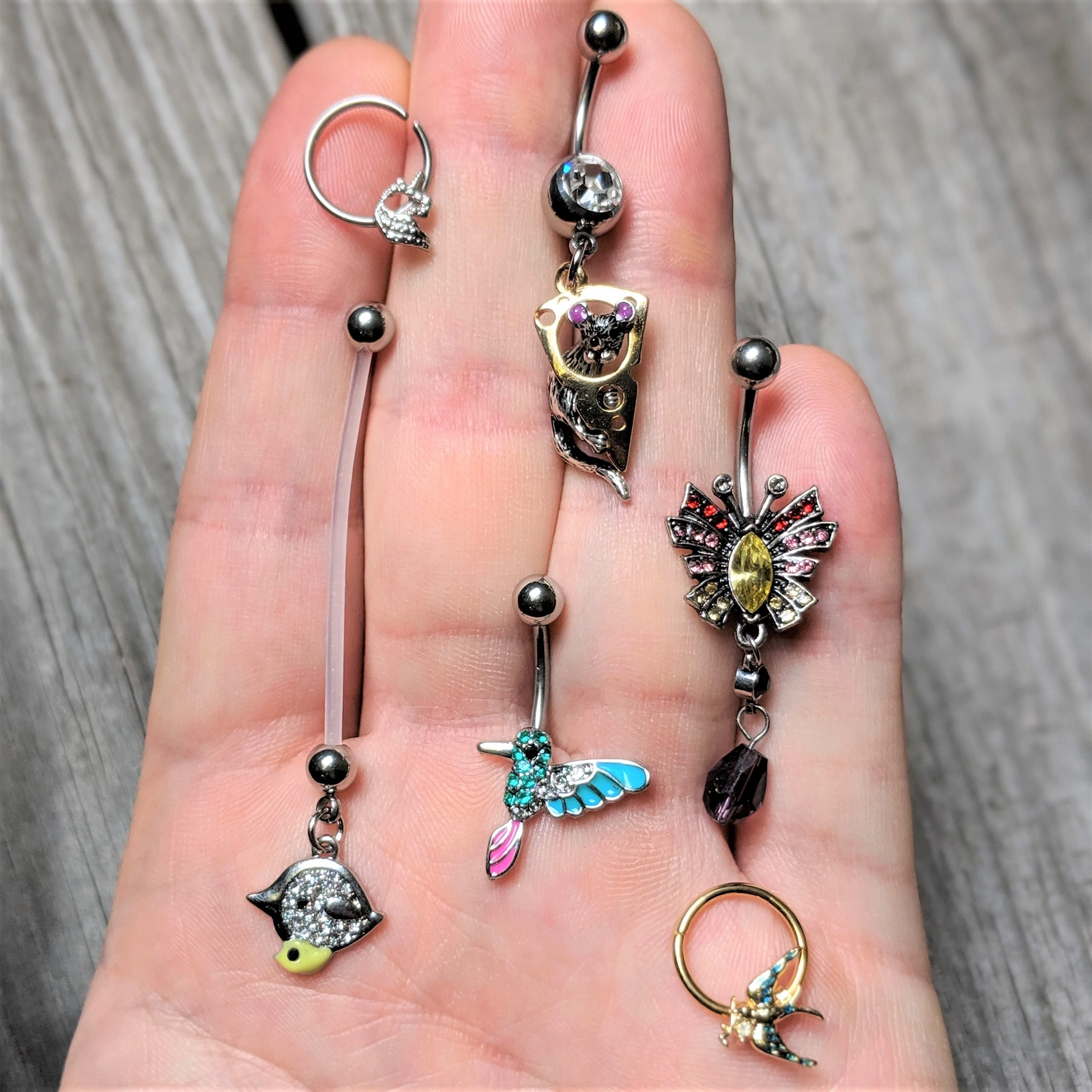 Clear Gem Mouse Gets Cheese Dangle Belly Ring - Image 2